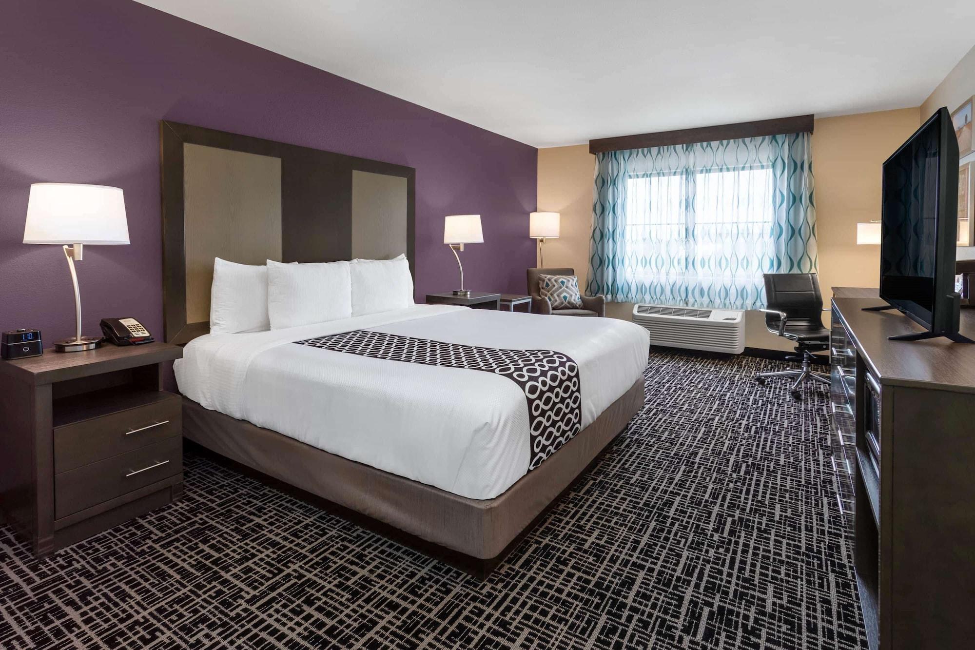 La Quinta By Wyndham Wichita Airport Ξενοδοχείο Εξωτερικό φωτογραφία