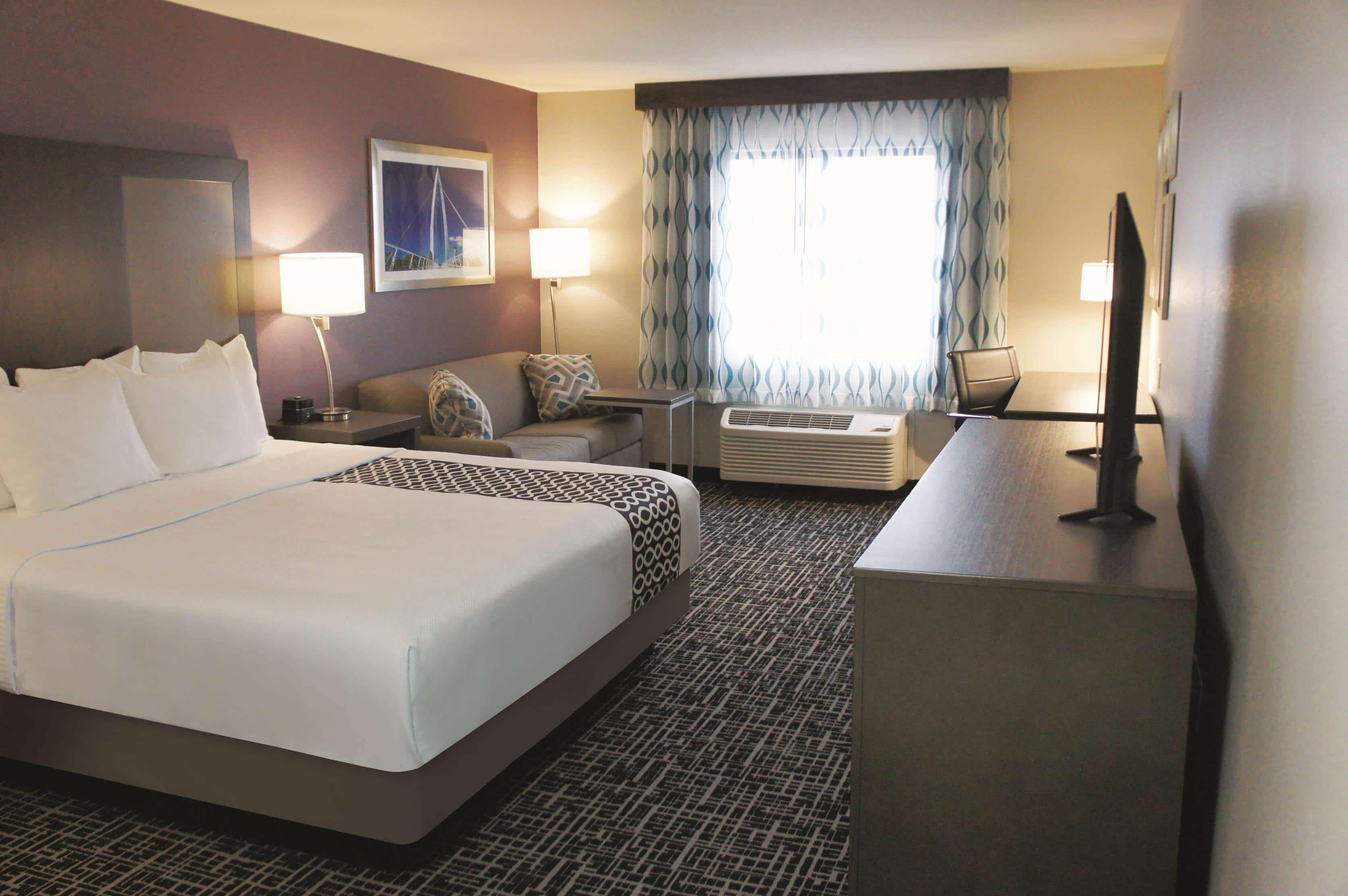 La Quinta By Wyndham Wichita Airport Ξενοδοχείο Εξωτερικό φωτογραφία