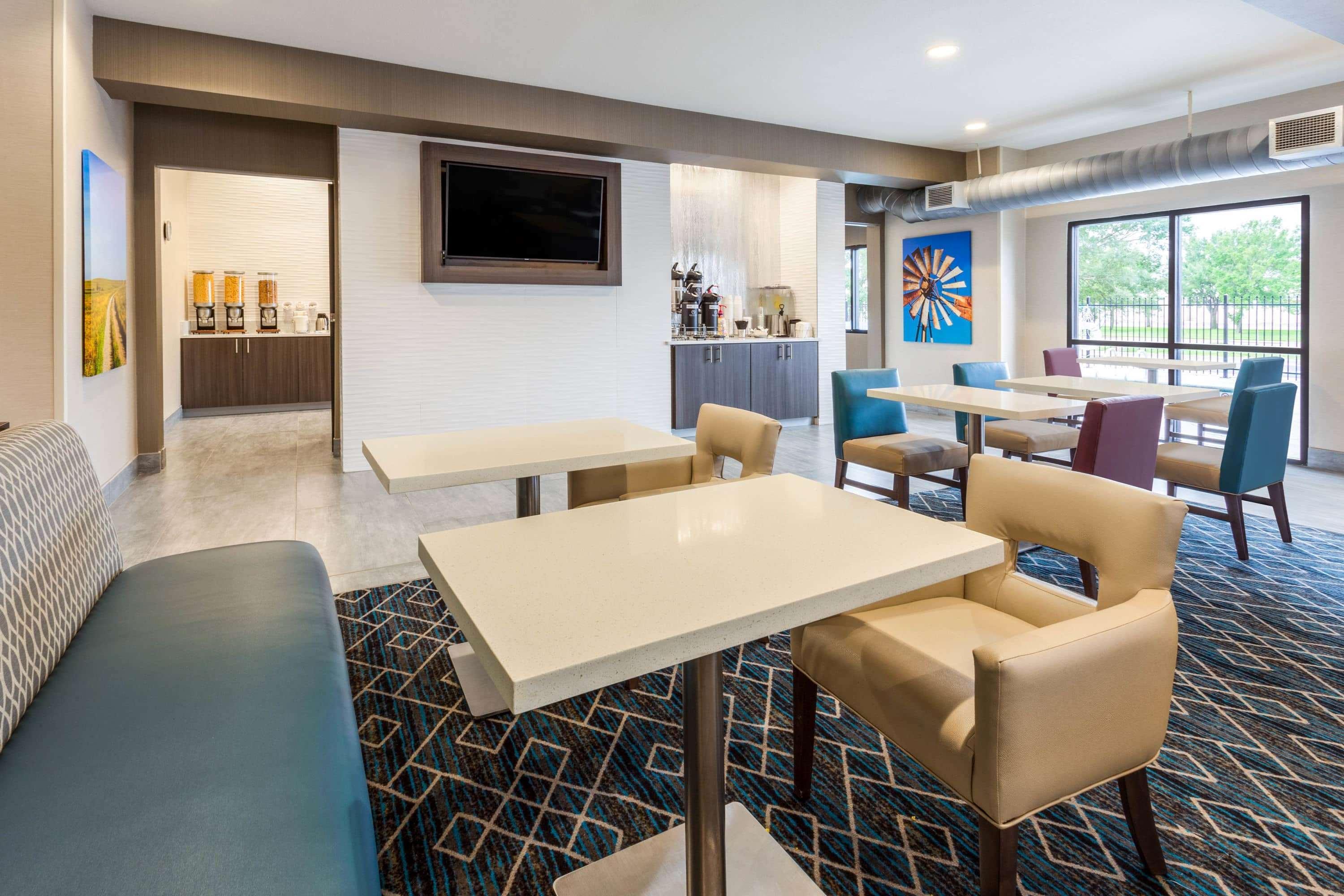 La Quinta By Wyndham Wichita Airport Ξενοδοχείο Εξωτερικό φωτογραφία