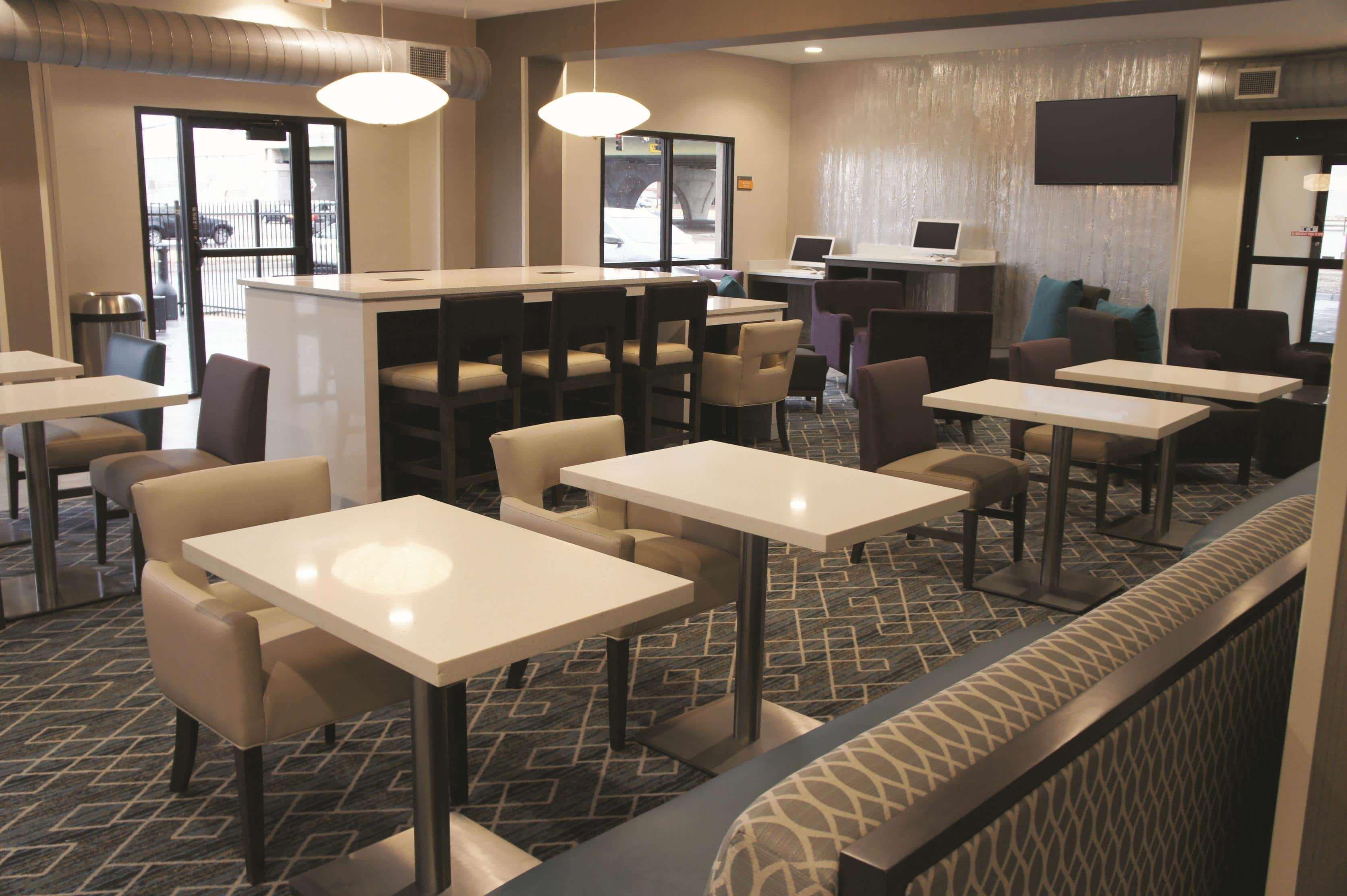 La Quinta By Wyndham Wichita Airport Ξενοδοχείο Εξωτερικό φωτογραφία