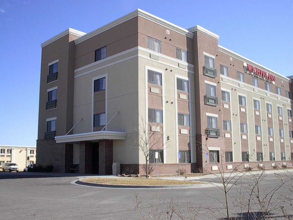 La Quinta By Wyndham Wichita Airport Ξενοδοχείο Εξωτερικό φωτογραφία