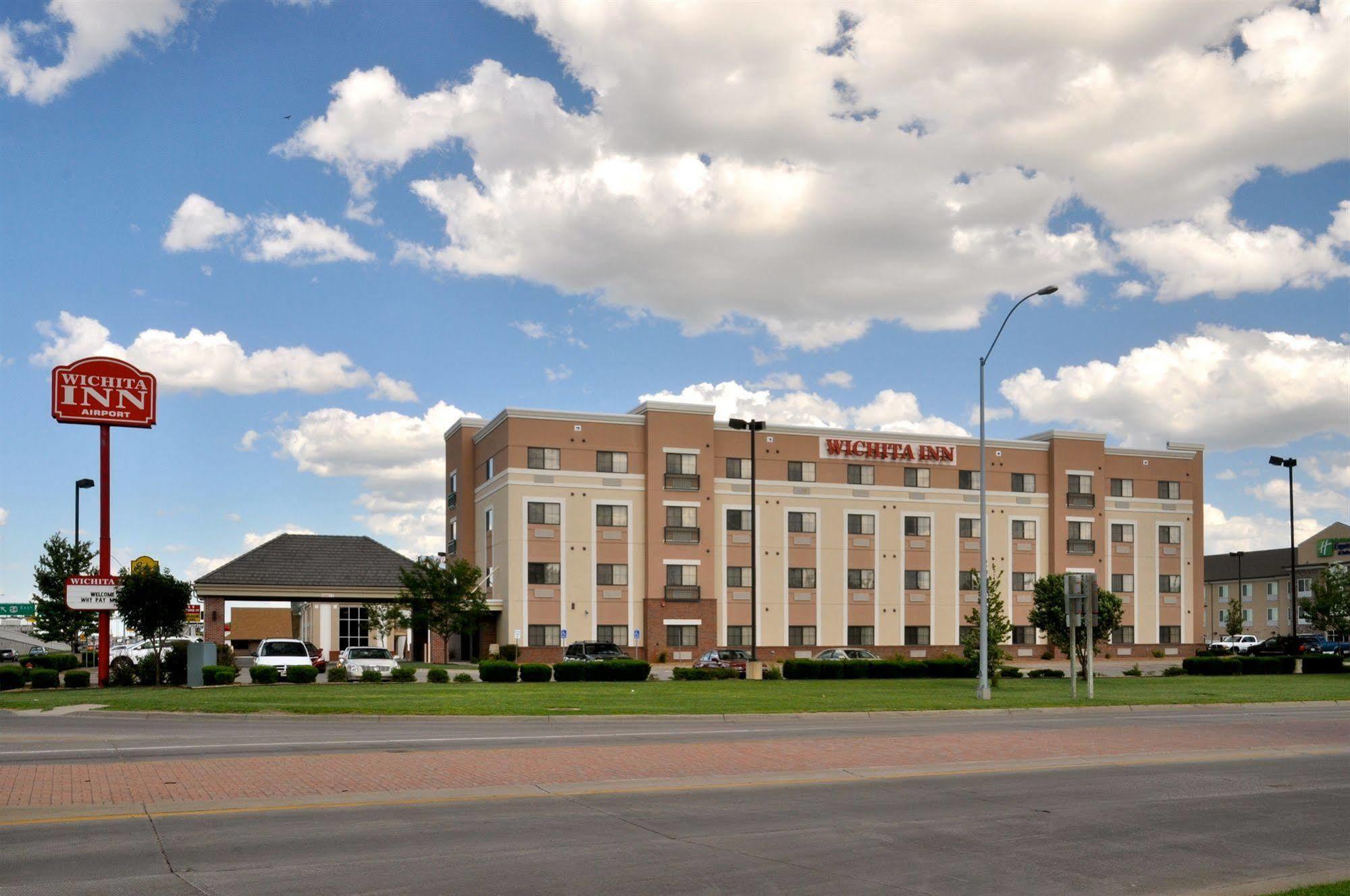 La Quinta By Wyndham Wichita Airport Ξενοδοχείο Εξωτερικό φωτογραφία