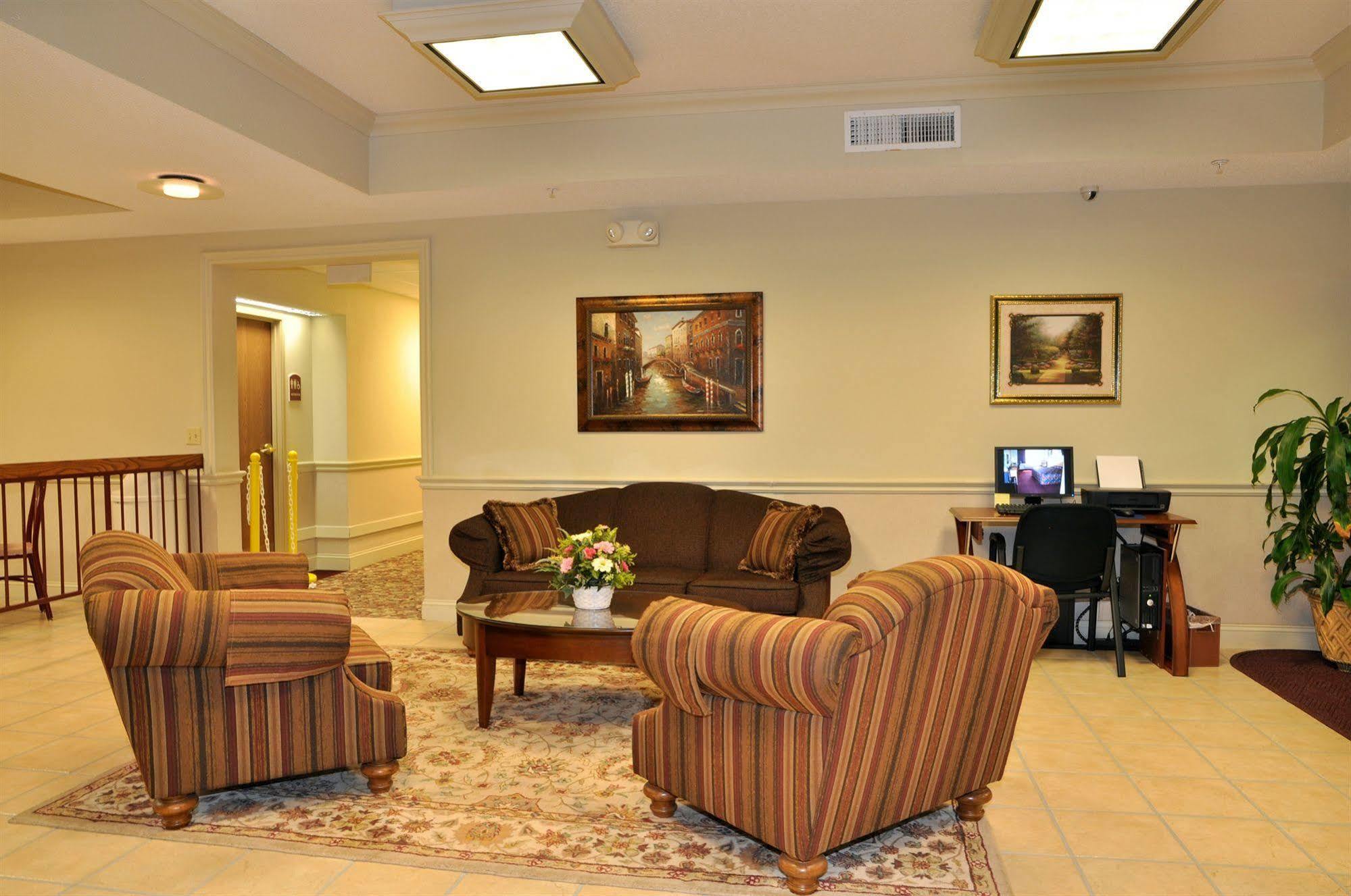 La Quinta By Wyndham Wichita Airport Ξενοδοχείο Εξωτερικό φωτογραφία