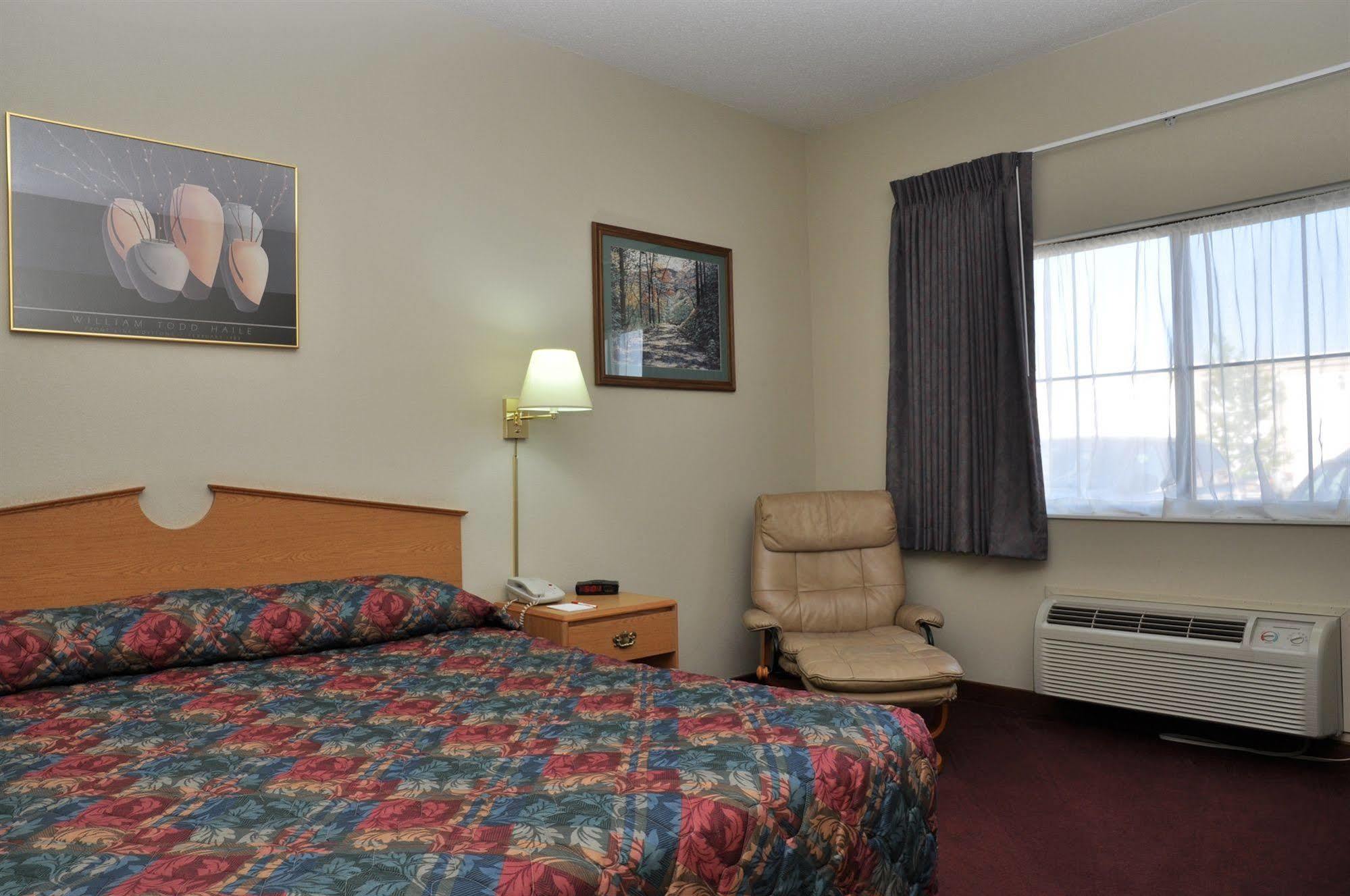 La Quinta By Wyndham Wichita Airport Ξενοδοχείο Εξωτερικό φωτογραφία